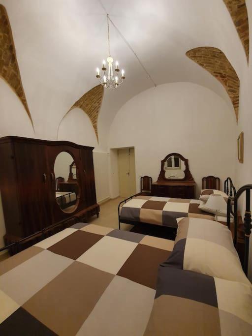 Casa Santa Maria - Beautifully Restored House In Centro Storico Irsina Basilicata Puglia Exterior photo